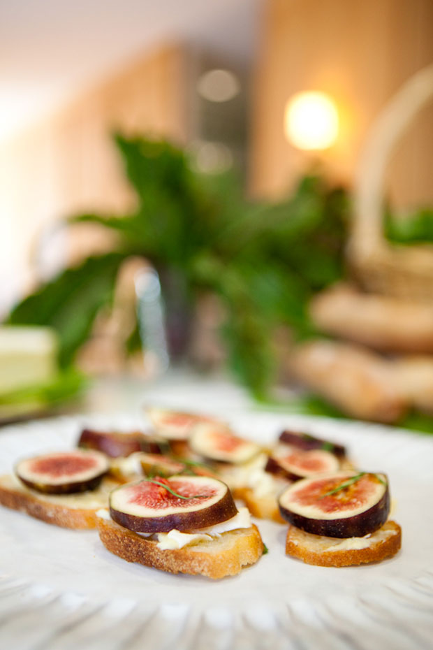 fig crostini