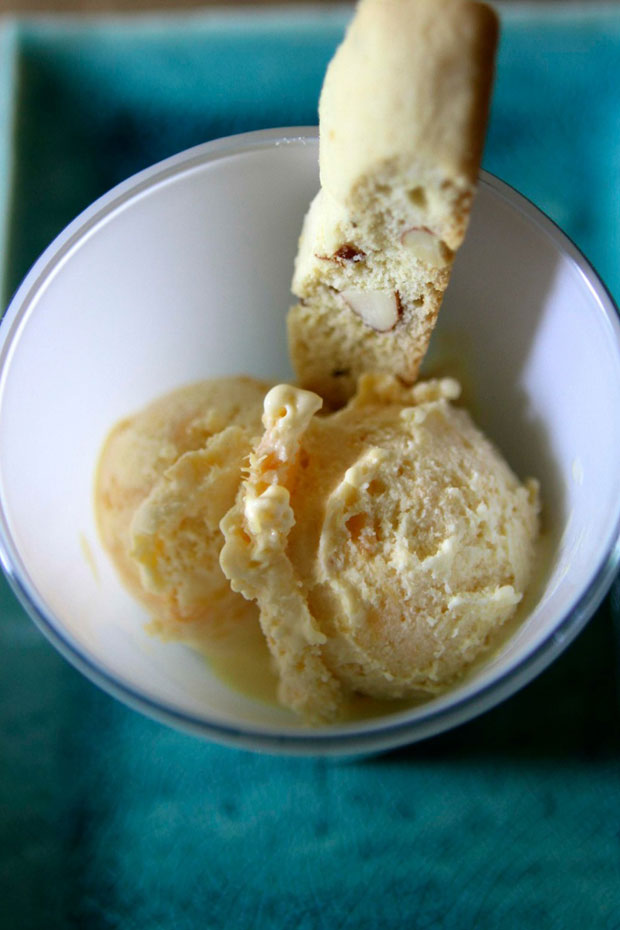 fresh peach ice cream
