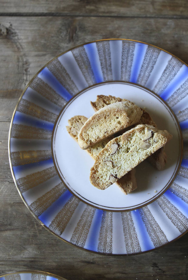 almond biscotti